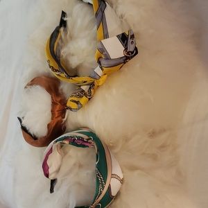💕💕💕 5 for $20 Hair bands with knot and bow